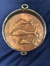 Antique Hammered Copper Mold Three Fish Brass Handles Kitchen Hanging 12.5”