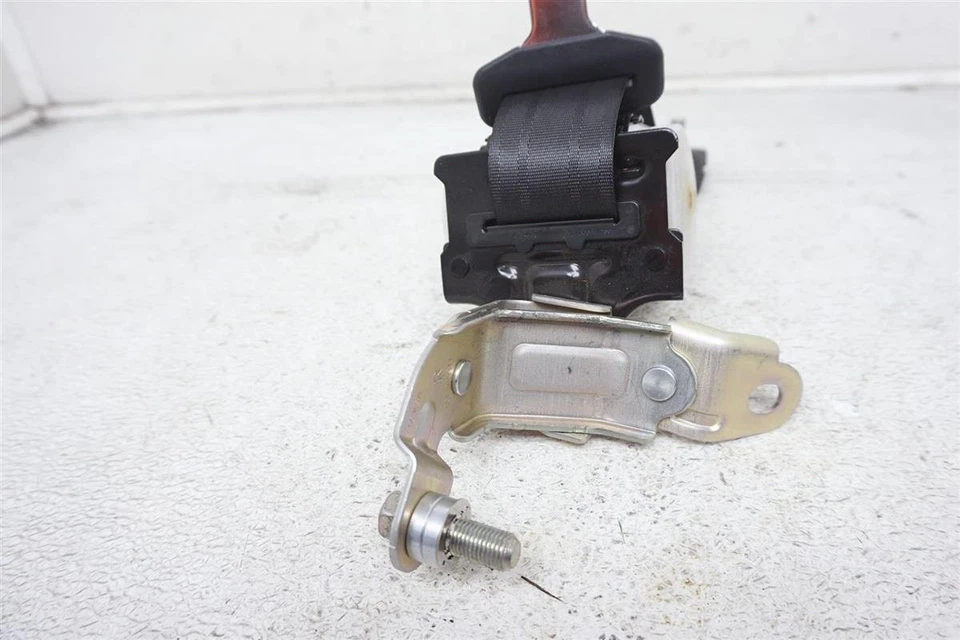 Ремень безопасности со стороны заднего пассажира 2013-2016 Scion Fr-S Su003-01883 - Изображение 2 из 4