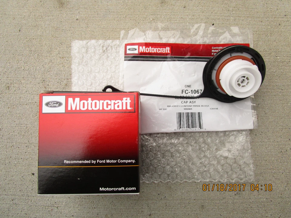 04 - 07 MERCURY MONTEREY TAPA DE LLENADO DEL TANQUE DE COMBUSTIBLE CON CORREA FABRICANTE DE EQUIPOS ORIGINALES NUEVO FC-1067 Foto 2 de 2