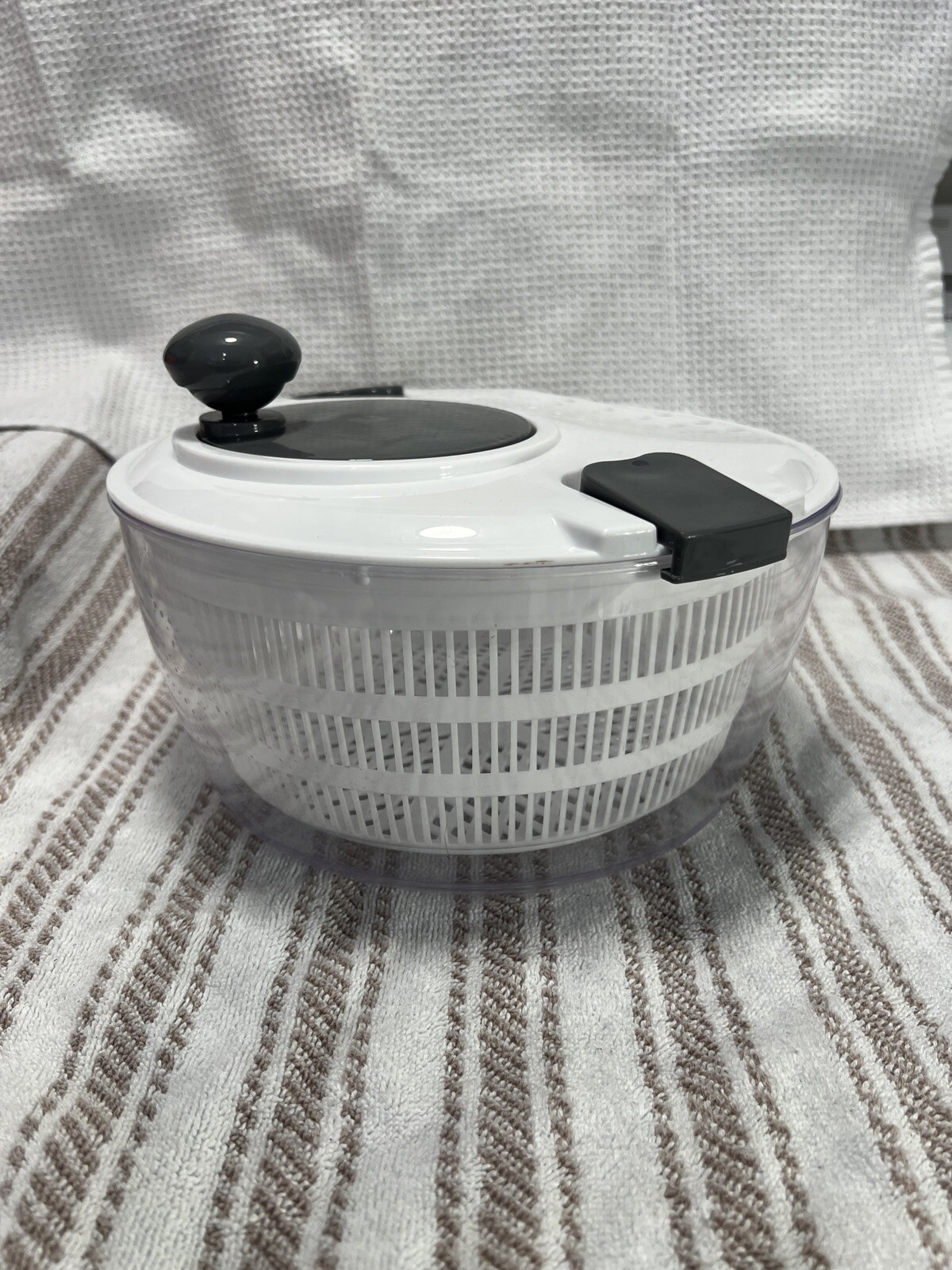 Salad Spinner Lettuce Dryer Vegetable Strainer Draining Bowl White And Grey-image