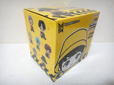 Tamagotchi Nano BTS TinyTAN Hugmy Tamagotchi Jungkook Vinyl Figure Brand New