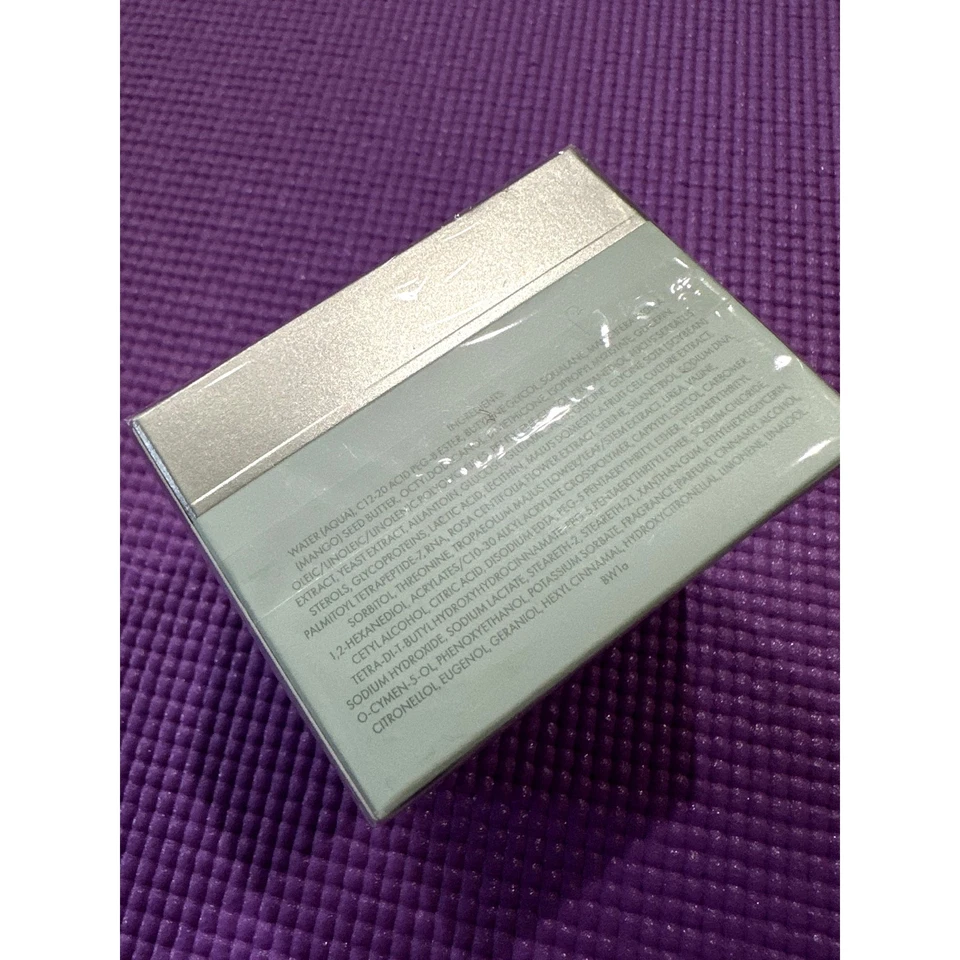 Crema facial ligera 24 horas Valmont Vital $285 Vitality NUEVA 50 ml/1,7 oz Foto 4 de 4