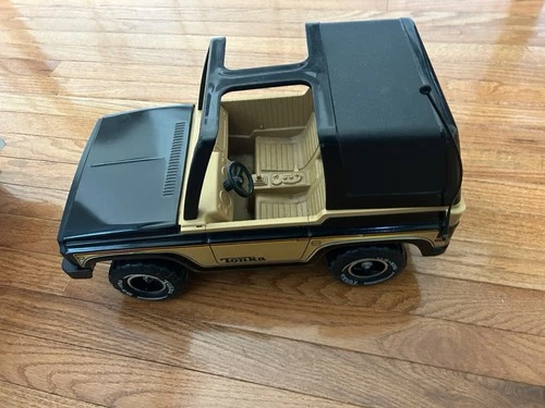 Vintage 1970s Tonka MR-970 4x4 Bronco Metal Truck jeep vehicle