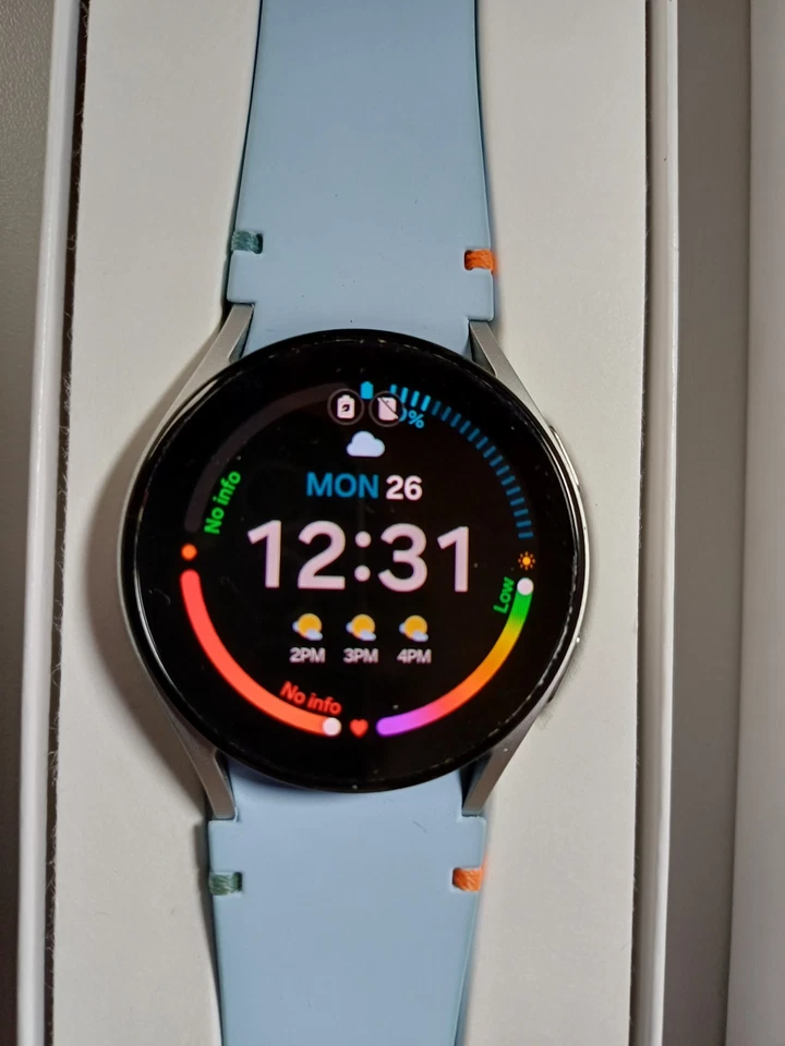 Samsung Galaxy Watch FE, photo 2 of 5
