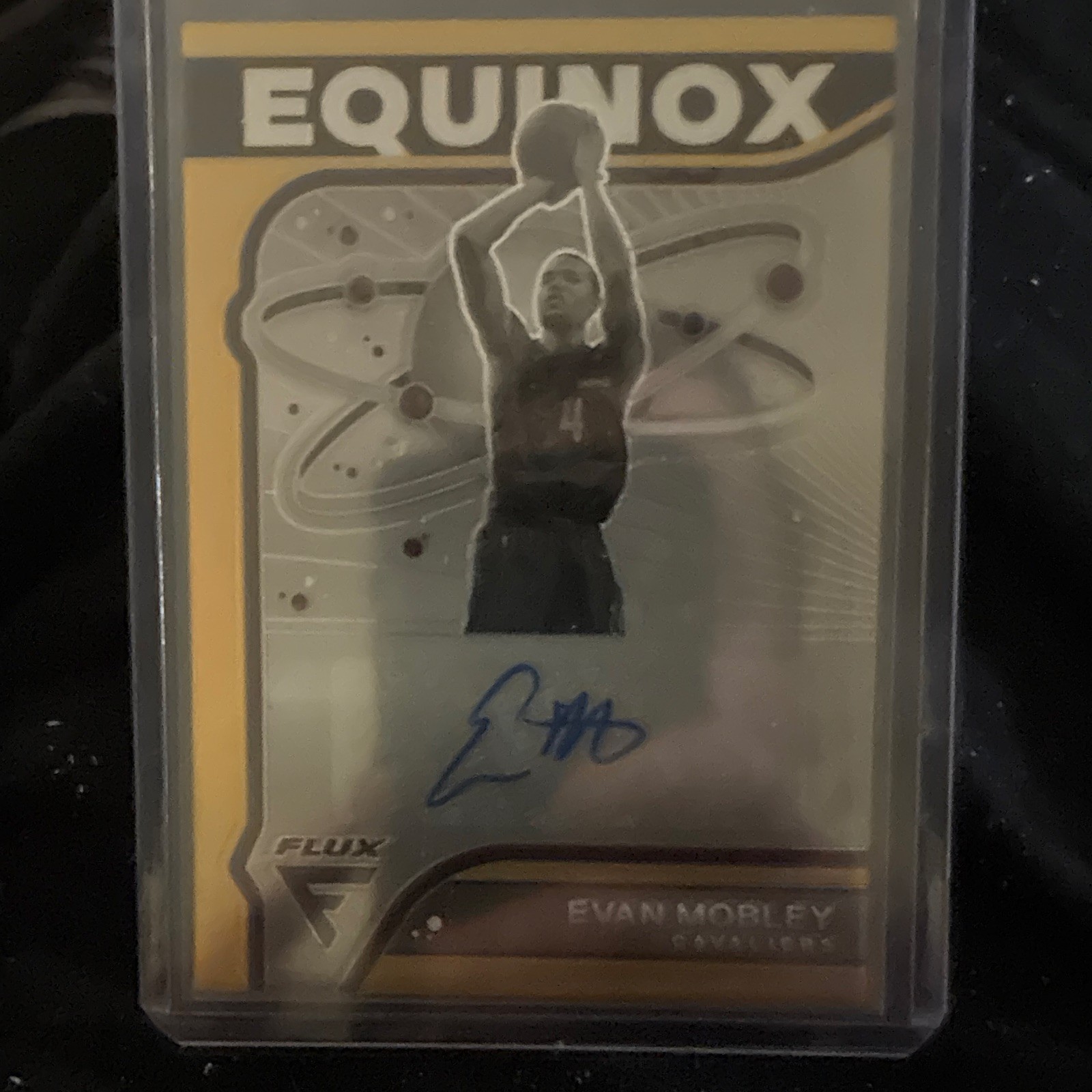 Panini 2022-23 Flux Equinox Autographs Evan Mobley EA-EVM Gold Prizm /10 Auto