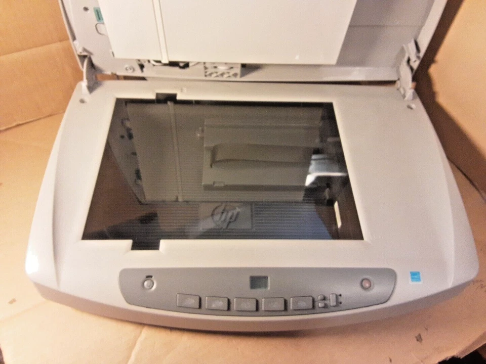 HP Scanjet 5590 Digital Flatbed Scanner (L1910C)-MISSING PSU - Image 4 of 4