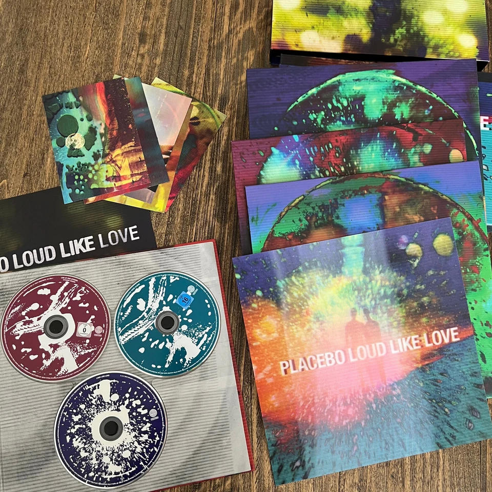 PLACEBO, Loud Like Love, Box-Set 3x 10", 1 CD + 2 DVDs, neuwertig - Bild 2 von 4