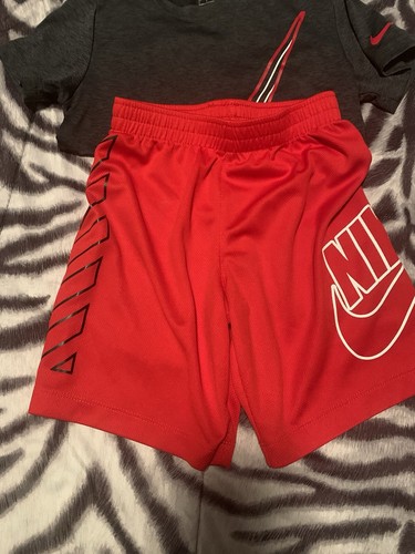 Nike Dri-fit Boys Shirt And Short Set Size 7 L - Picture 3 of 3