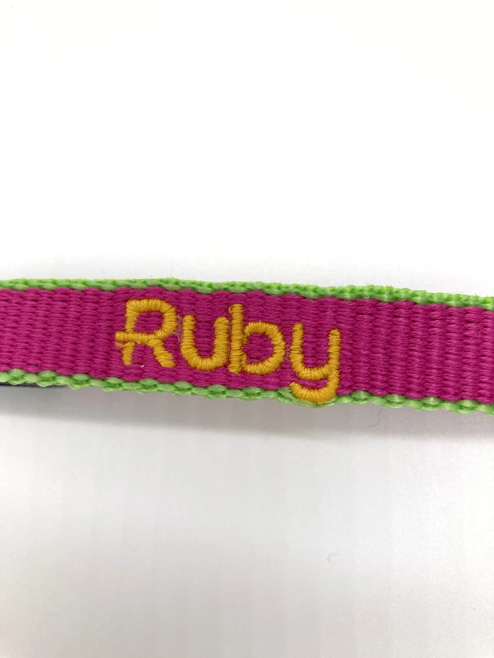 Colar Mark and Graham RUBY mono Upcountry rosa verde mercado pequeno PT - Imagem 2 de 4