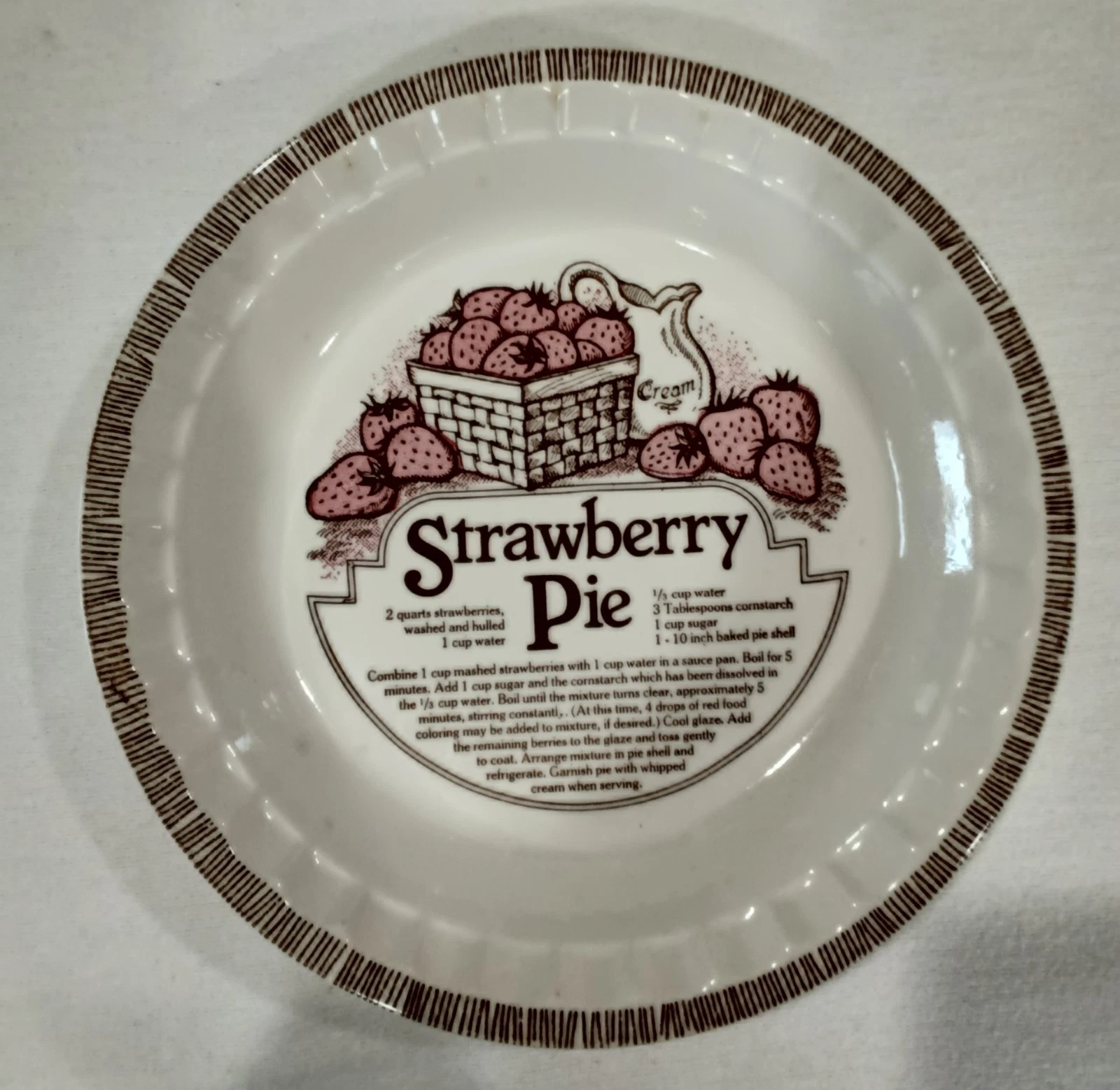 PIE PLATE, STRAWBERRY, PIE RECIPE, ROYAL CHINA JEANNETTE, USA, 11"
