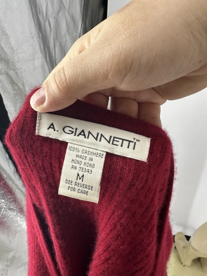 A. Gianetti Medium Women Button Up Cardigan Sweater Cashmere V-neck Ribbed 12-1k - Image 4 of 4