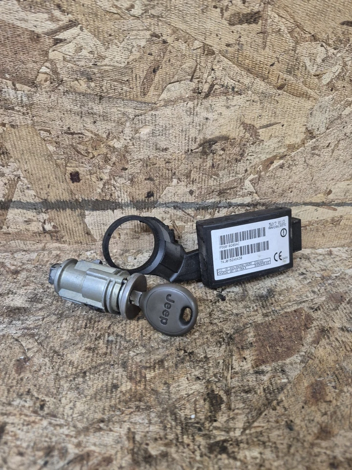 P56010209AD Jeep / Chrysler / Dodge IMMOBILIZER TRANSCEIVER ANTI THEFT + KEY - Image 3 of 4