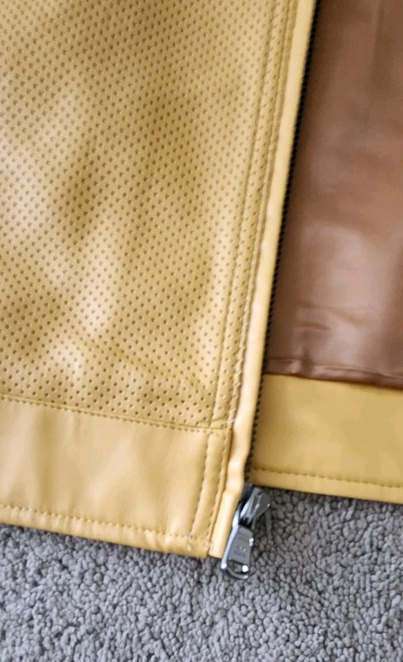 Chaqueta de moto Michael Kors de cuero sintético perforado para hombre color amarillo talla 2XLarge Foto 4 de 4