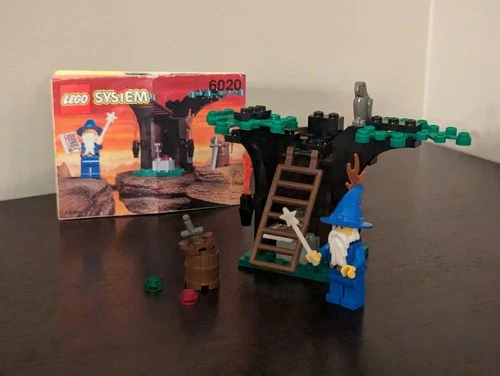 Vintage (1993) LEGO Castle set 6020 Magic Shop - RARE