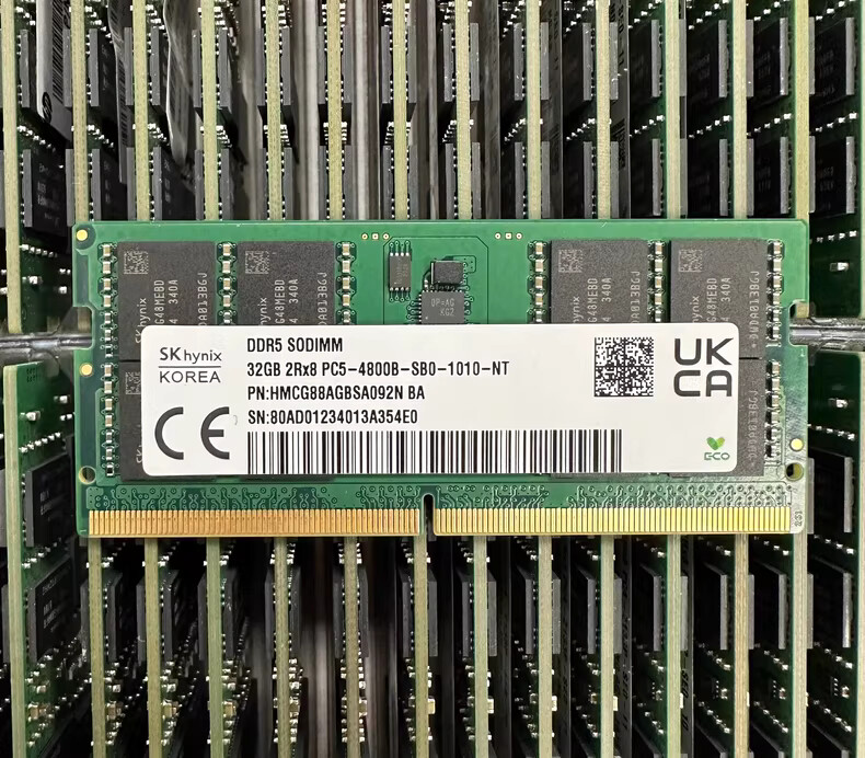SK Hynix 32GB DDR5 4800 PC5-4800B-SBO HMCG88AGBSA092N Laptop EC4