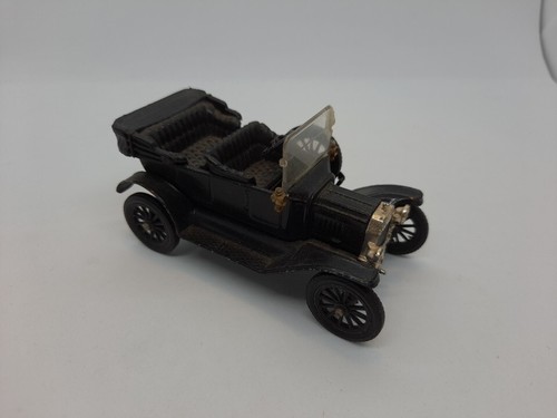 Corgi Classics 1915 Ford Model T Black.