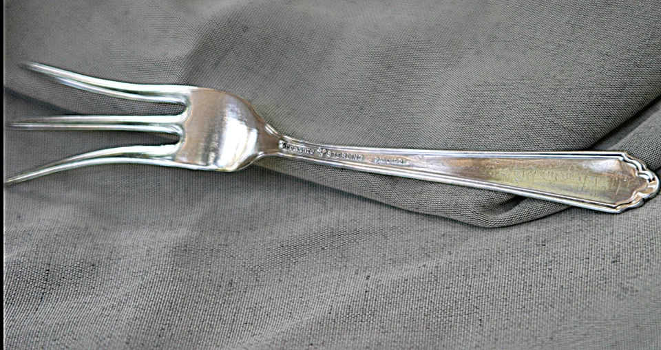 Antiguo tenedor de limón plata 1921 Foto 2 de 4