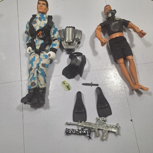 Vintage GI Joe 12" Soldier Action Figures Lot w/ Weapons Scuba Flippers 90s