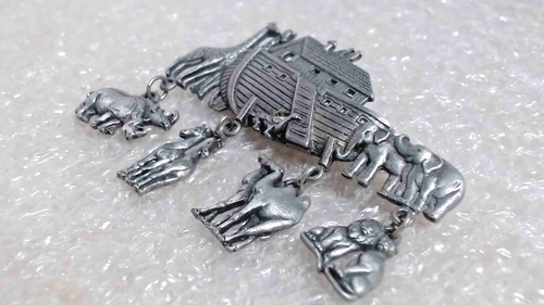 Vintage pewter Noha's ark vintage Brooch Signed J J Jonette Jewlry Company. - Picture 4 of 9