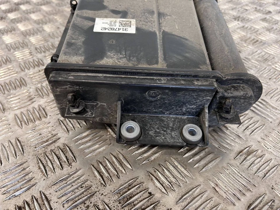 2018-2025 Volvo XC60 Fuel Vapor Evaporator Charcoal Filter Canister 31478242 - Image 4 of 4