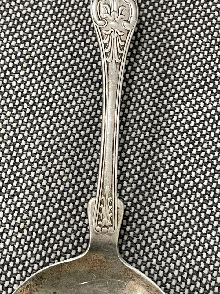 Antigua salsa/cucharón de salsa con patrón Gorham Sterling Kings III Foto 4 de 4