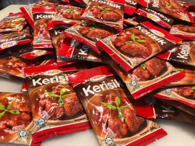 Paste Toasted Coconut  For Rendang Chickens and Meats / Kerisik 40 gm x 12 Packs