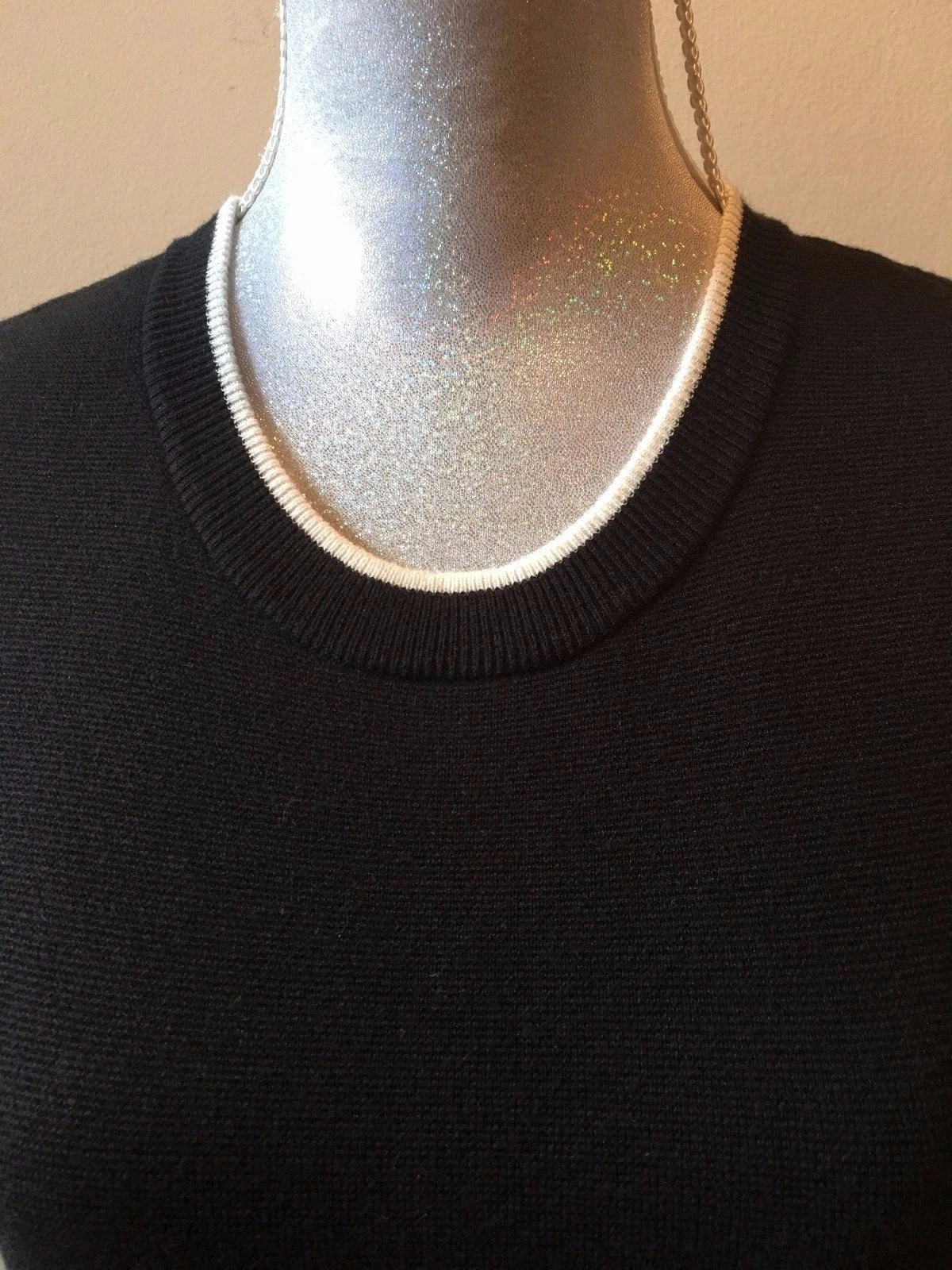 NUOVO abito Kate Spade New York senza maniche maglione scanalato nero bianco orlo taglia M