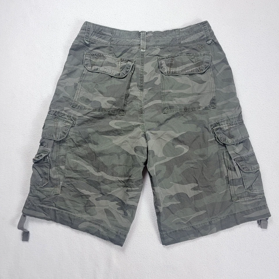 UNIONBAY Palm Vintage Camo Cargo Shorts Men's 32 Green Camouflage Military Y2K - Image 4 of 4
