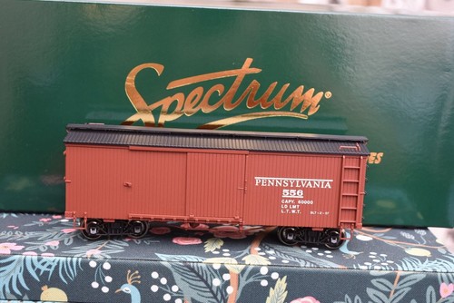 On30-Bachmann Spectrum 27014 PRR Pennsylvania Railroad Woodside Box Car #566 EX | Zustand: Used
