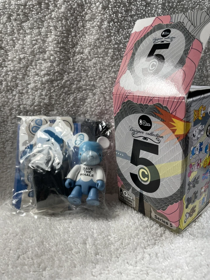 2.5” Qee Series 5C Designer Collection~PHIL CORBETT "SAVE THE WHALE"~Vinilo Toy2R Foto 2 de 3