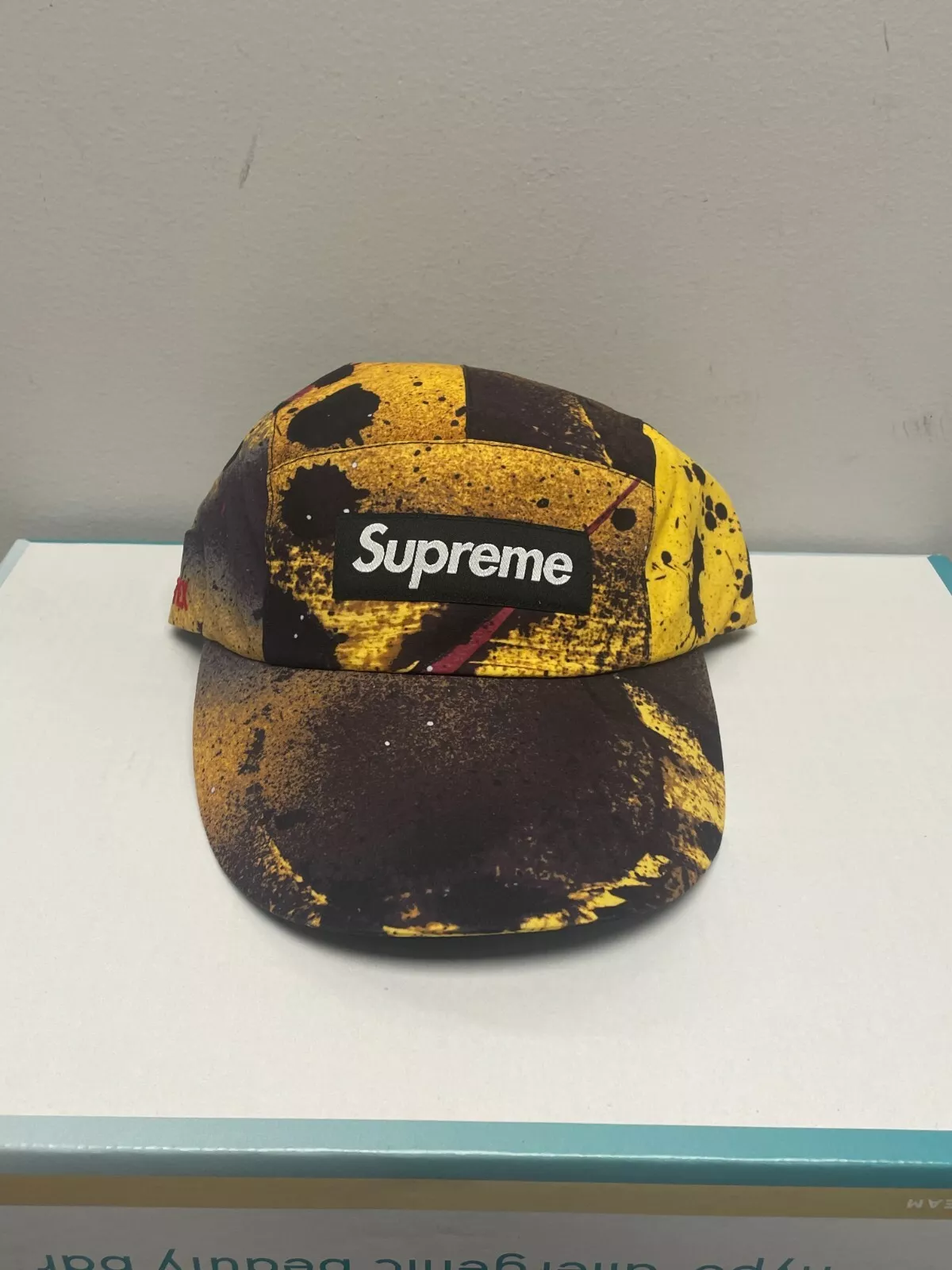 Supreme GORE TEX Long Bill Camp Cap Rammellzee jaune M/L   NEUF AVEC ÉTIQUETTES