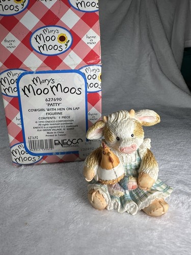 Statuina Mary's Moo Moos Patty Cow con gallina 627690 vintage 1993 Mary Rhyner Enesco - Foto 3 di 4
