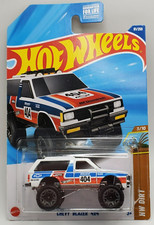 2025 Hot Wheels White Chevy Blazer 4x4 Hw Dirt 81