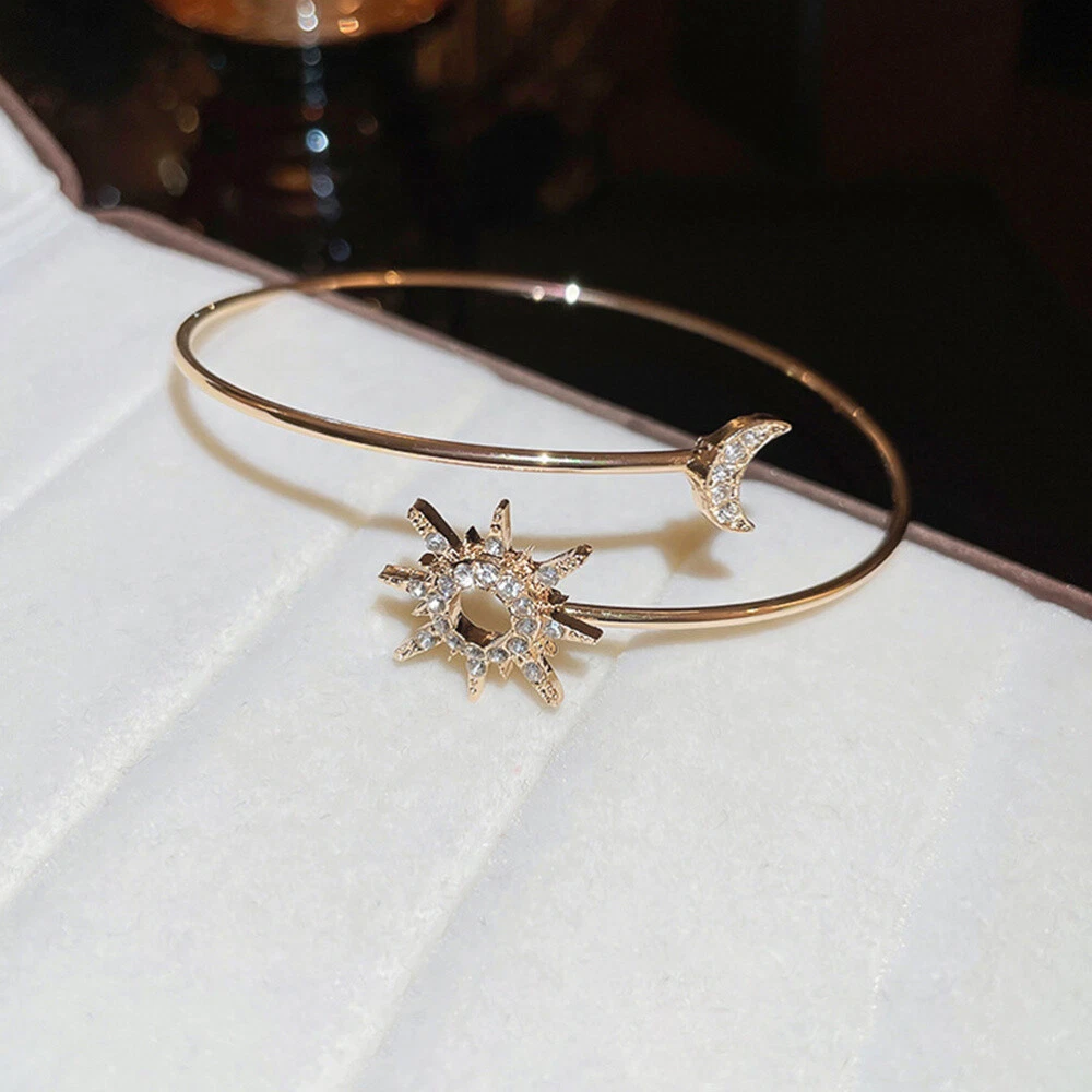 Diamond store arm cuff