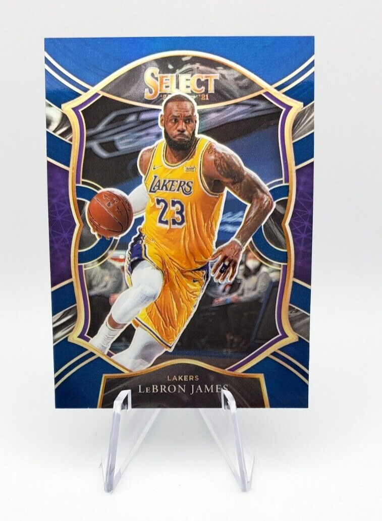 2021 Panini Select Concourse Level Blue Prizm #23 LeBron James