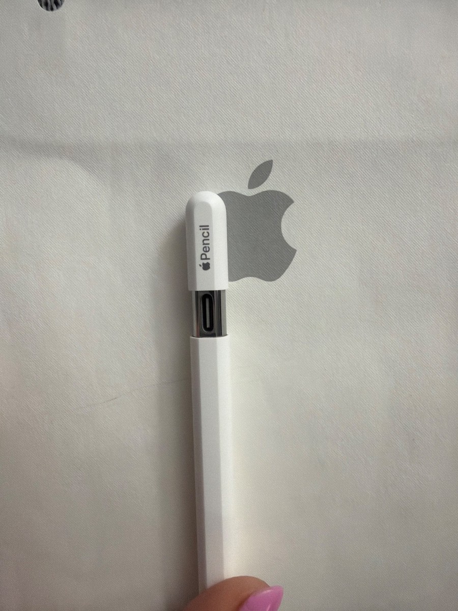 Apple Pencil (USB-C) - White Stylus ‎‎‎4UWA3AM/A with Pixel