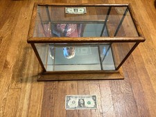 Vintage Quarter Sawn Oak Countertop Display Case Interior:15”x7”x10” Two Mirrors on The Hot Collector