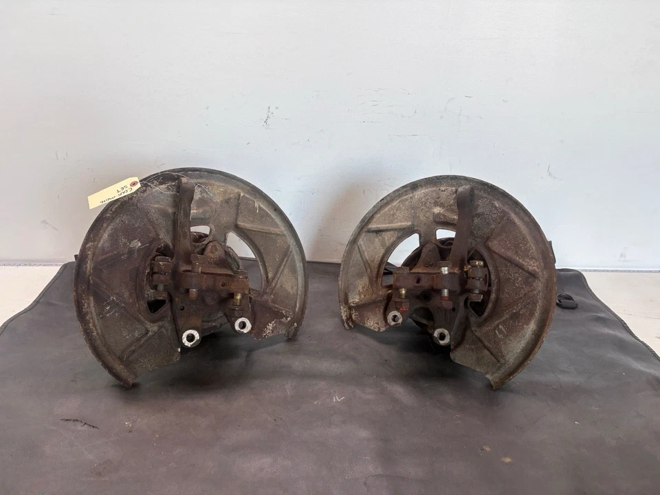 Porsche 944 NA 1984 husillos delanteros con protectores de freno Foto 4 de 4