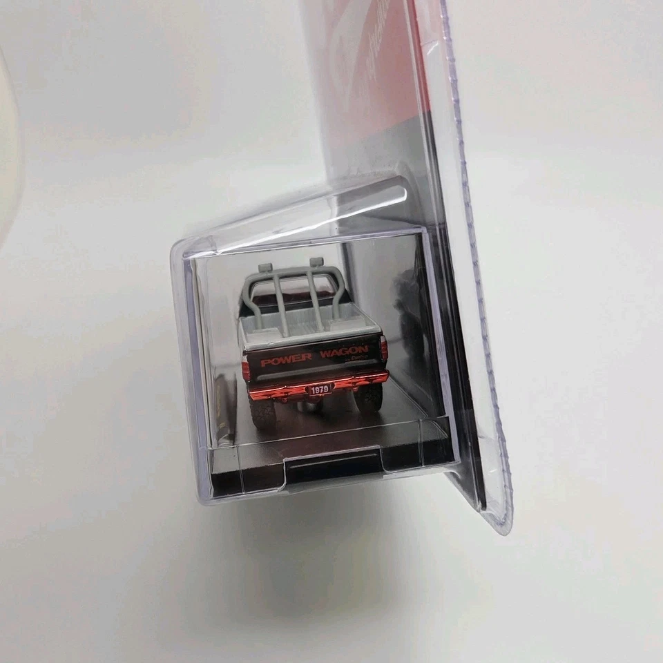 M2 Machines 1979 DODGE 150 MACHO POWER WAGON Chase 1/750 - Image 3 of 4