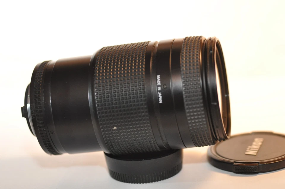 Nikon AF Zoom Nikkor 35-70mm f/2. D macro FX lens READ for F100 F5 DF D750 D850 - Image 4 of 4