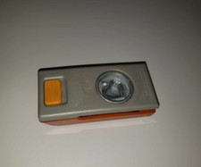 Creative Memories Leaf Pocket Punch Makes a Rounded Single Leaf Shape NIB