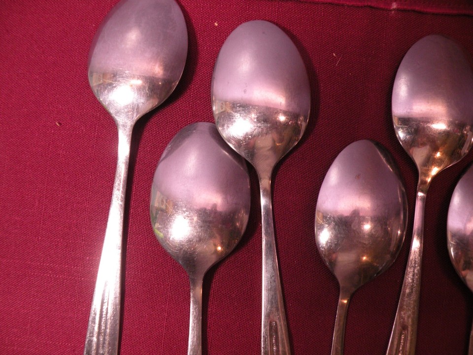 Set Of 8 Hampton Silversmiths stainless steel Flare oval soup spoons 7