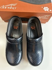 Dansko Women's Pro XP Anaconda Patent Clogs 39 Professional Blue w/ Original box