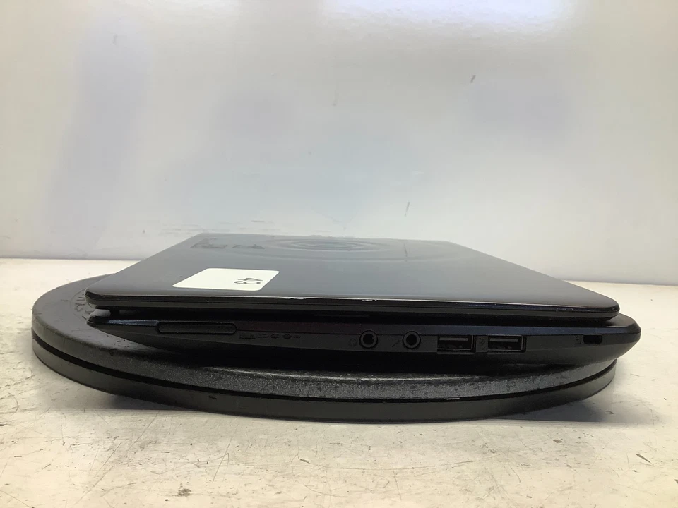 Acer Aspire One 722 AMD C-60 1000MHz 2 GB NO HDD/Battery - Image 4 of 4