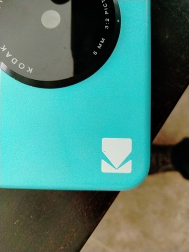 KODAK Printomatic Digital Instant Print Camera - Picture 6 of 6