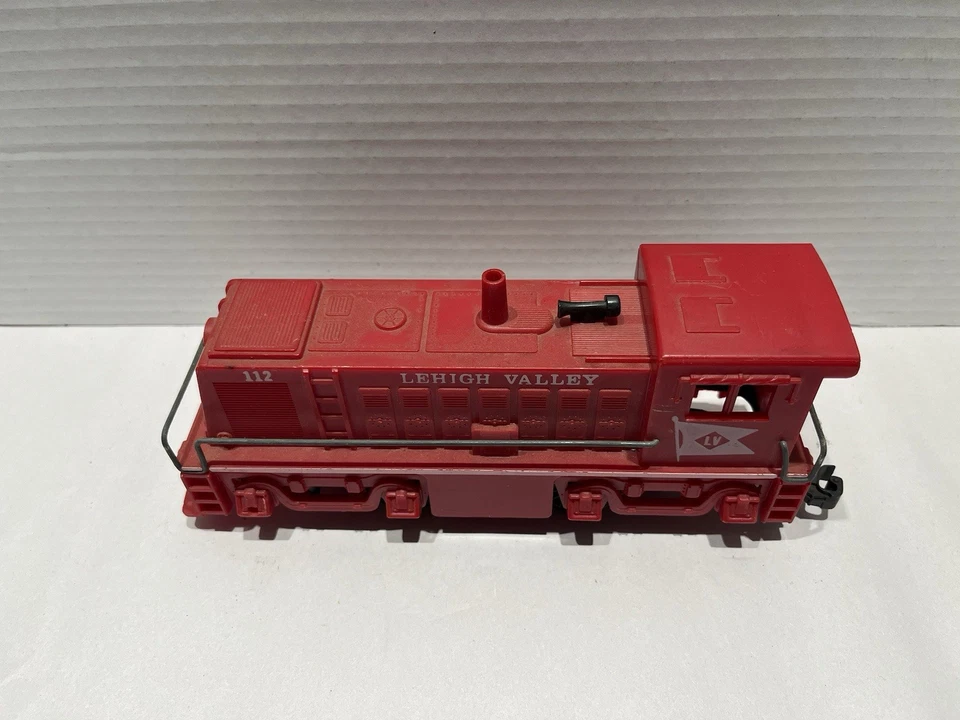 Marx O Gauge Lehigh Valley 112 Diesel Locomotive Untested - Image 3 of 4