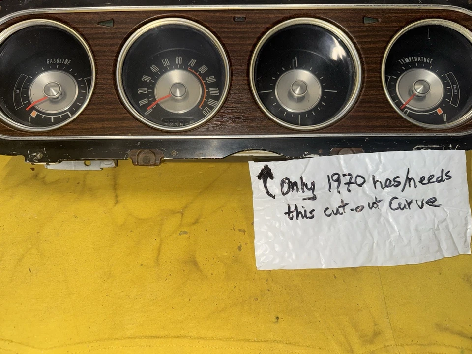 Cuadro de instrumentos Mercury Cougar 1970 70 (no XR7) - Completo (¿puede caber 1969?) Foto 2 de 4