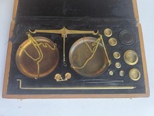 Balance à trébuchet horloger bijoutier pharmacien.