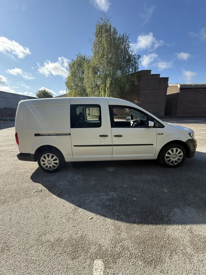 2016 VW Caddy Maxi 2.0 TDI – DSG AUTOMATIC - 5 Seater - LWB - Image 4 of 4