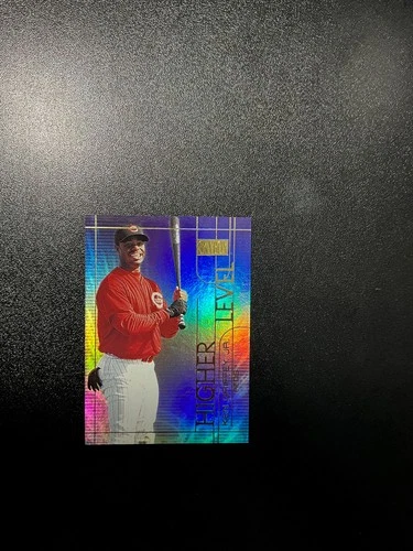 2000 SkyBox Higher Level #7HL Ken Griffey Jr.
